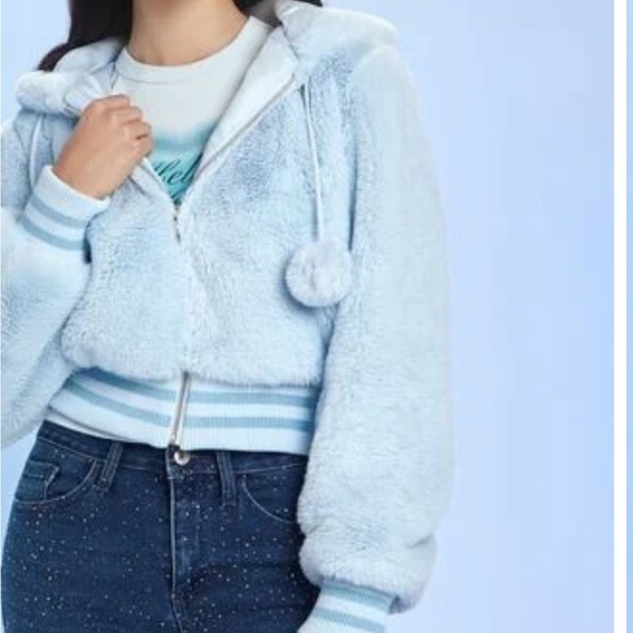 Hello Kitty X Forever 21 Sold out size Faux Fur Angel hooded coat - Picture 8 of 8